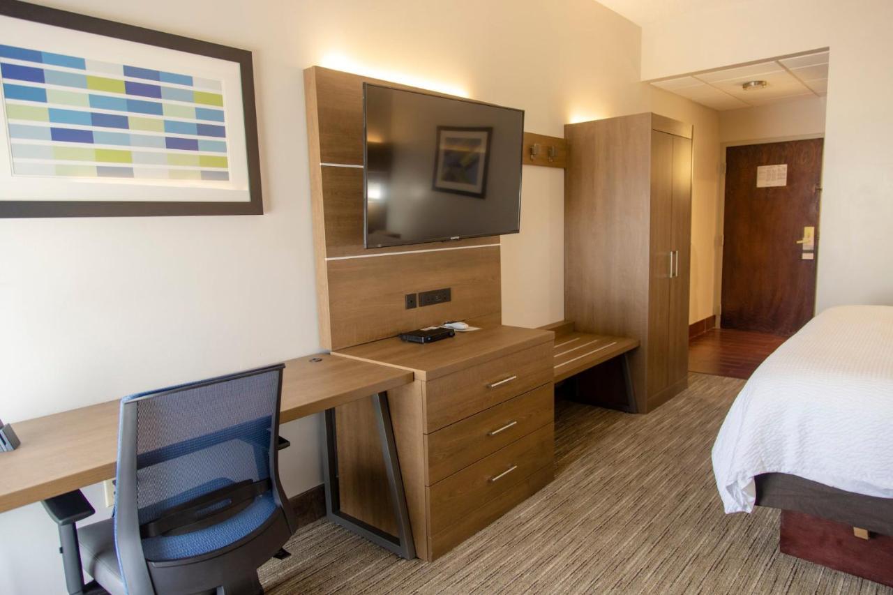 Holiday Inn Express Marshfield - Springfield Area By Ihg Exterior foto
